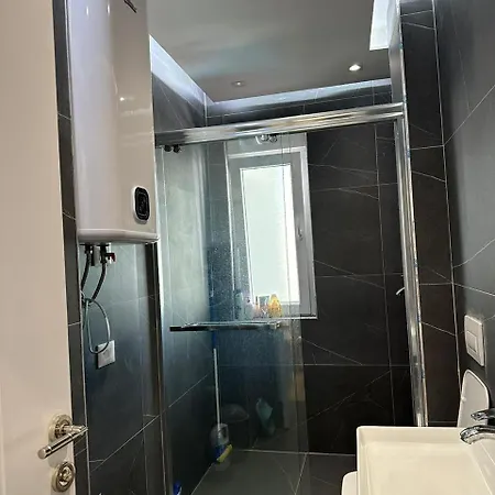 Shengjin Mati Apartment *
